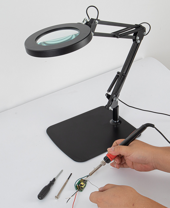 Magnifier USB Foldable LED Desk Lamp Table Light with Clamp