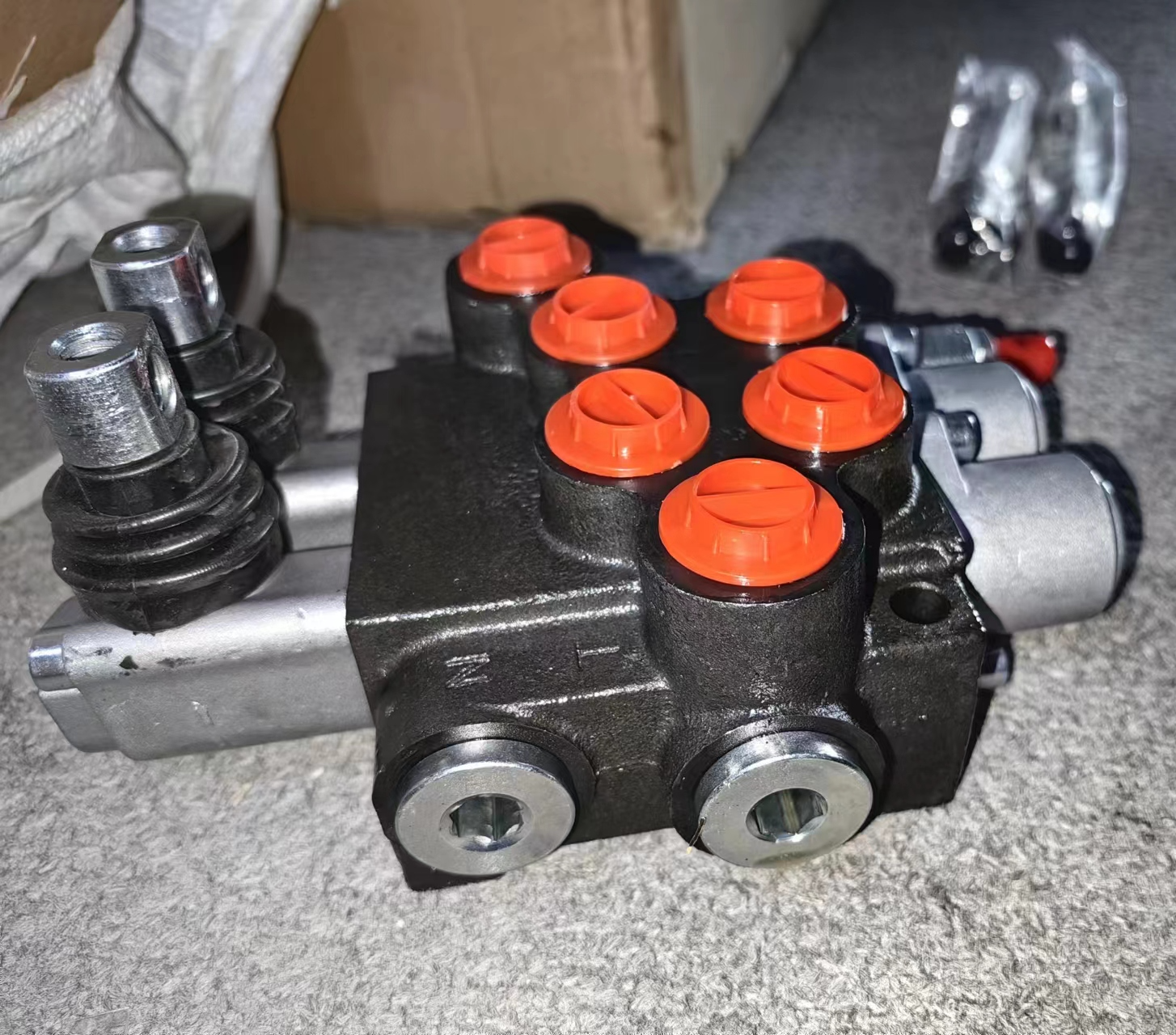2 Spool Hydraulic Directional Control Valve 11 Gpm, Double Acting Cylinder Spool